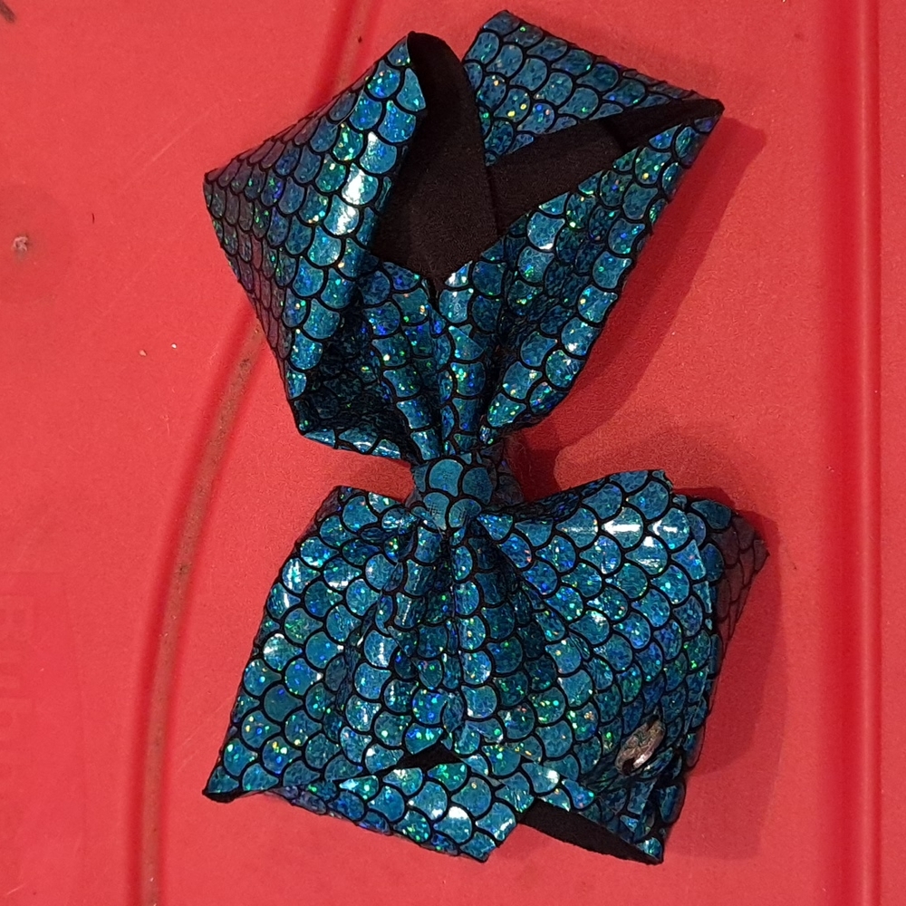 Jojo Siwa clip bow